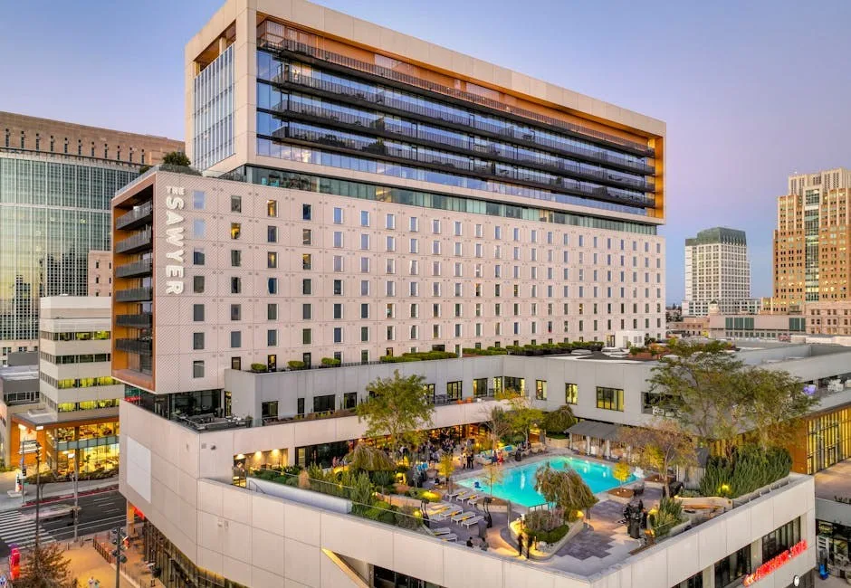 Otel Çatısında Chiller Gürültüsü