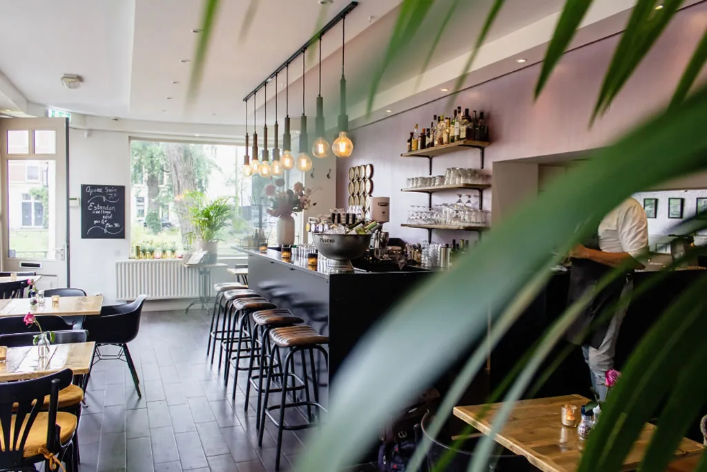 Cafe Vrf Klima Kurulumunda Tavan Yüksekliği Ve Ünite Yerleşiminin Etkisi
